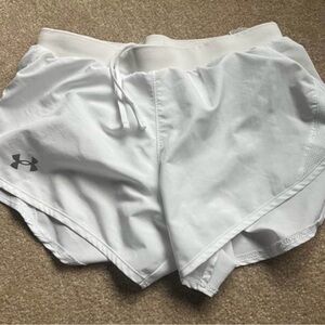 Women’s white Under Armour Heatgear running shorts Size Small